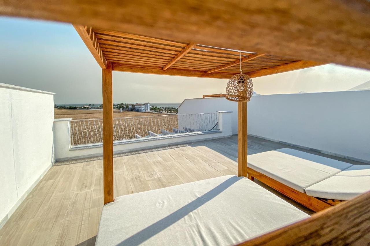 Zahara Beach & Spa By Qhotels - Adults Recommended Захара де лос Атунес Екстериор снимка Rooftop terrace