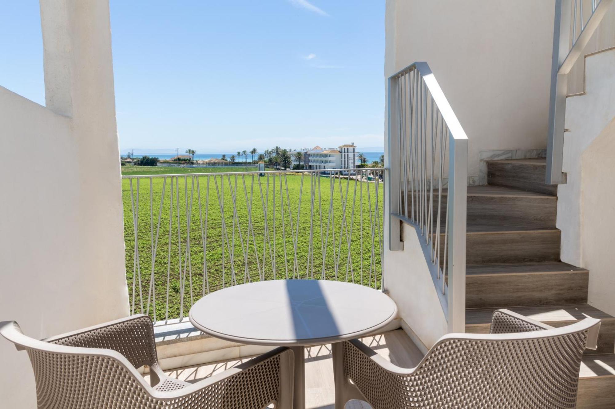 Zahara Beach & Spa By Qhotels - Adults Recommended Захара де лос Атунес Екстериор снимка View from the balcony of a two-bedroom apartment